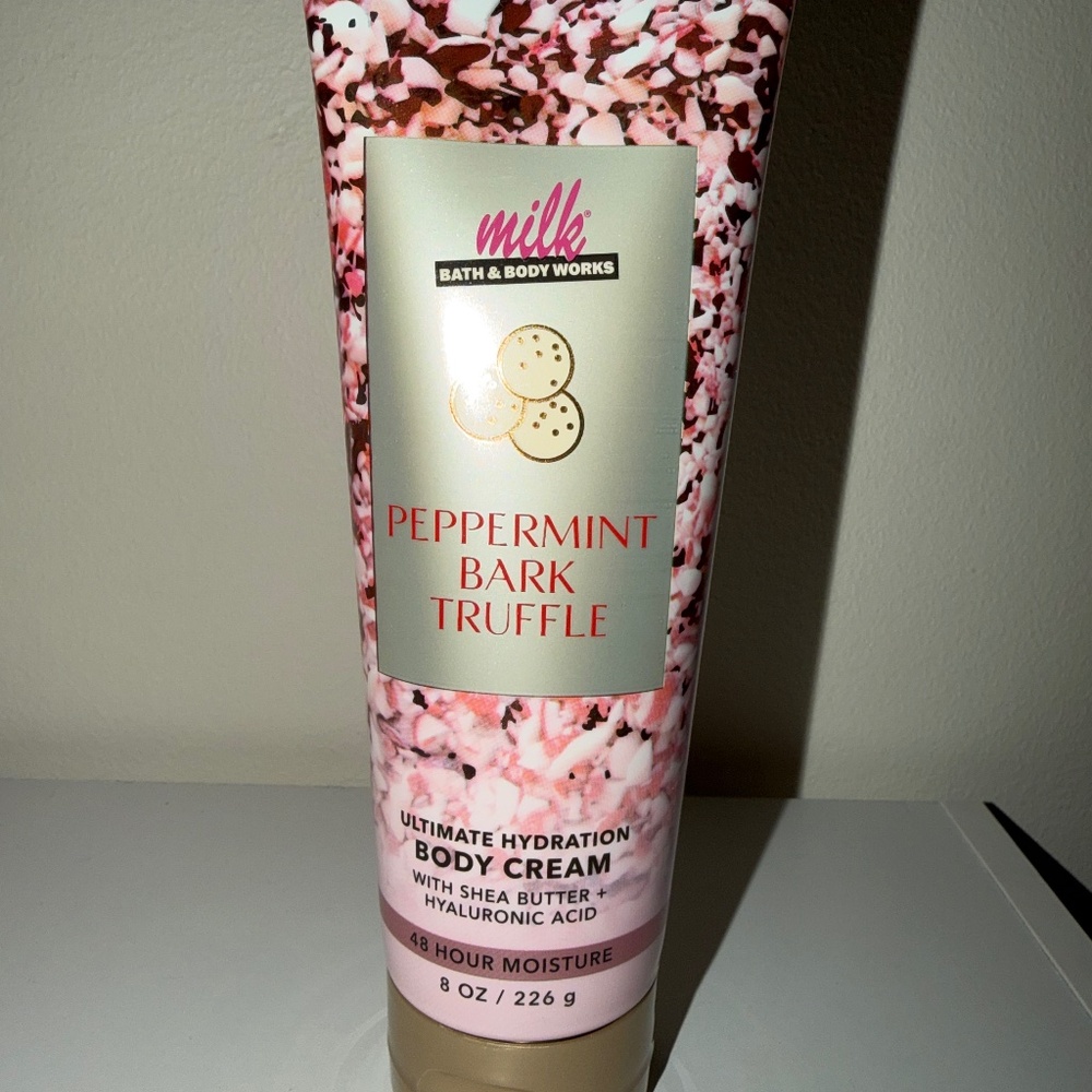 PEPPERMINT BARK TRUFFLE Bath & Body Works Body Cream